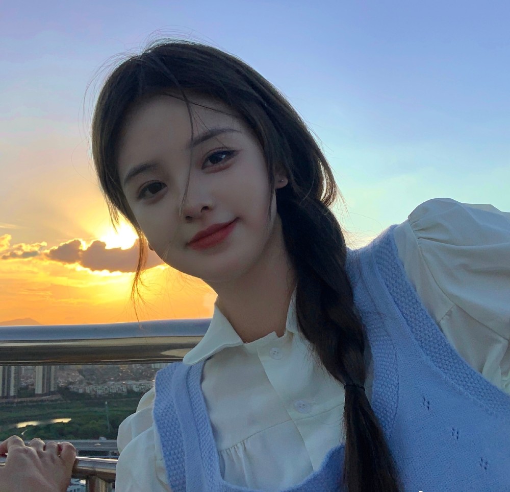 受最痛的伤,女生头像