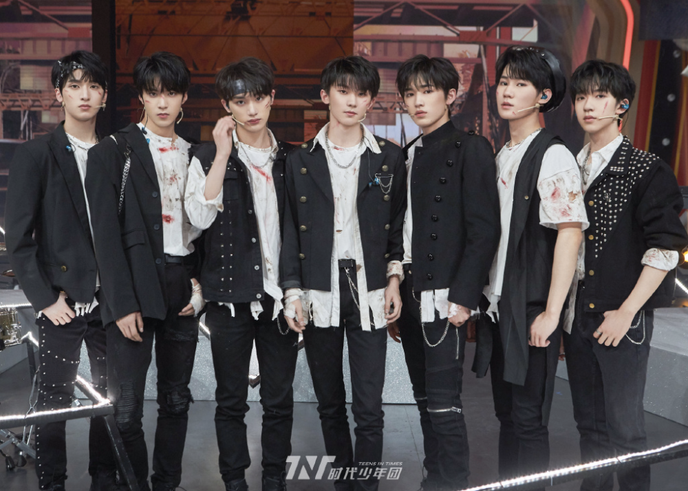 tf家族三代中考成绩曝光,最低才272,还是tfboys的应考