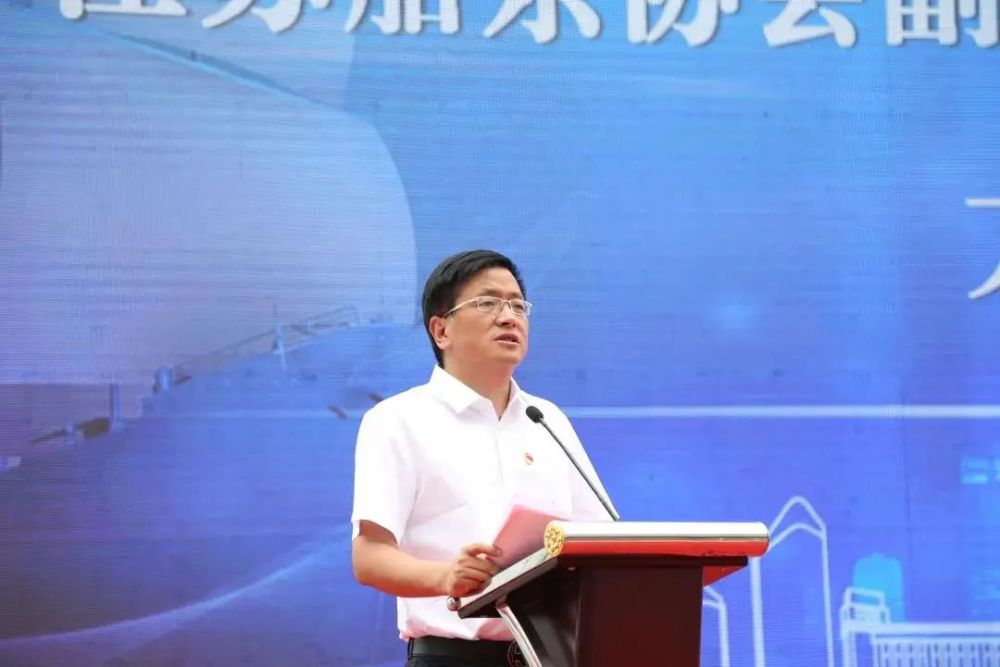 红色联盟依托成员单位长江汇党组织,在长江南京段兴隆洲水上服务区