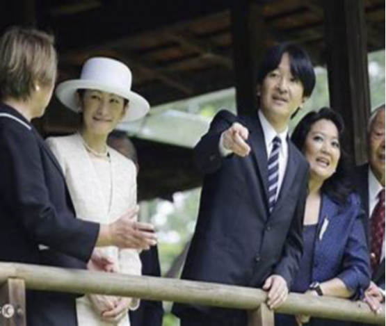 日本55岁文仁亲王:皇位第一继承人,曾公开批评哥哥德仁天皇