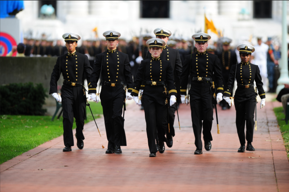 美国海军学院的学员礼服,步兵风格,标明等级和模拟军衔