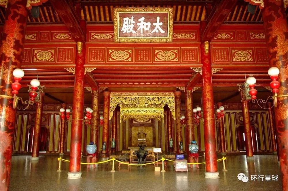 北京故宫太和殿内部   :takashi images/ shutterstock
