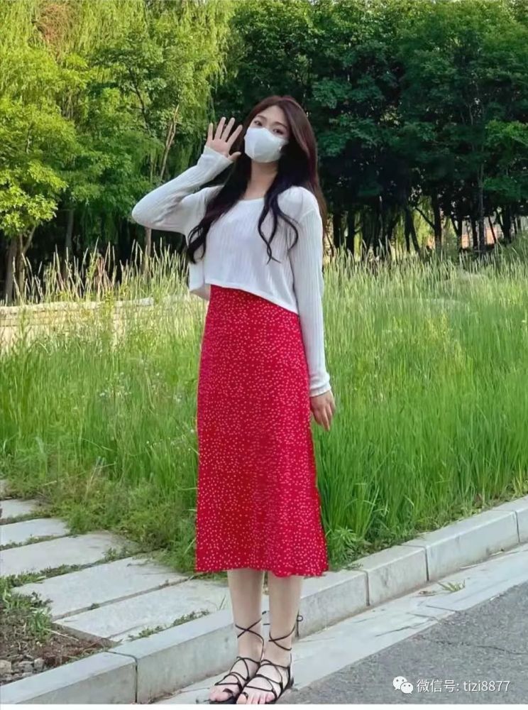 夏天穿裙子搭配什么鞋子好看