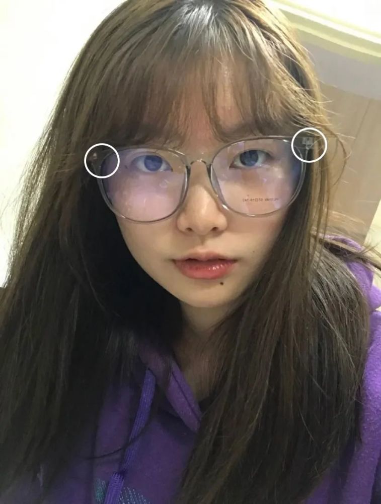 戴眼镜和不戴眼镜的女生,颜值差距真的很大?