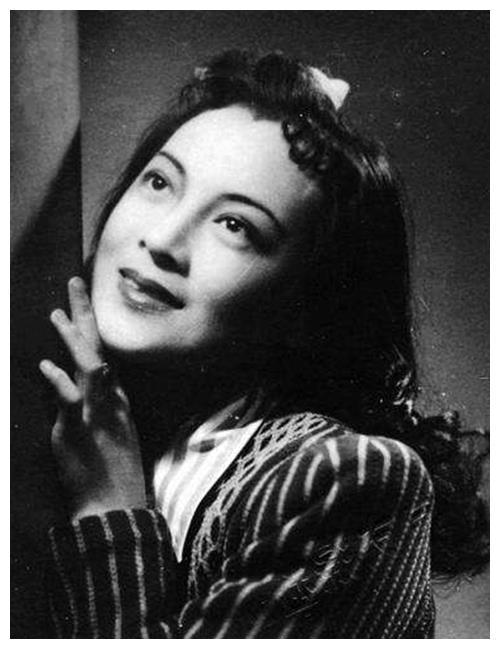 50年代最完美女星命比周璇好运比胡蝶顺连夏梦都没她寿命长