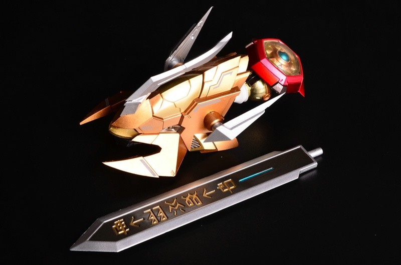数码宝贝:奥米加兽左手的暴龙剑有多强?能够秒杀黑暗四大天王吗