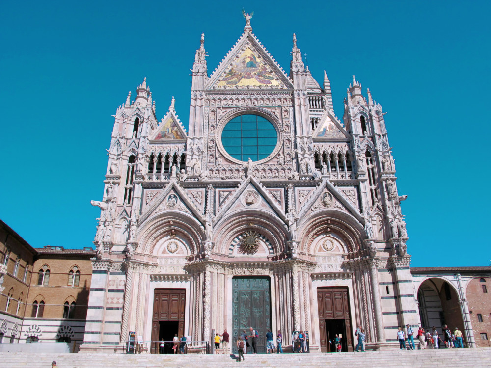 意大利锡耶纳大教堂,集欧洲所有艺术为一体,大多数游客首选之地