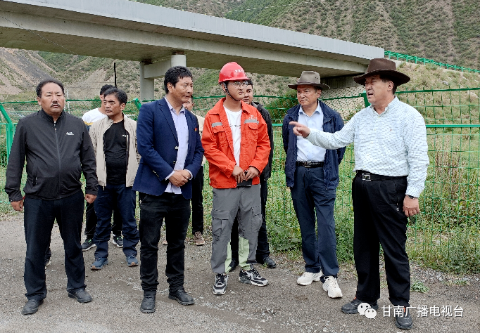 夏河县委书记杨雄,甘南州人大常委会副主任,夏河县委副书记,县长