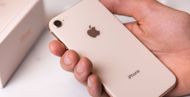 2022 款iphone se渲染图再曝光,外观或采用圆润风格