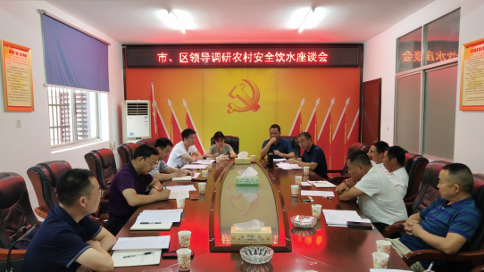 调研组在鼎城区蔡家岗镇召开座谈会 图片来源:常德文明网