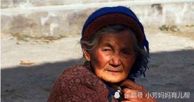 江西孤寡老人王添彩不愿花钱就医病死家中遗产6人清点3小时