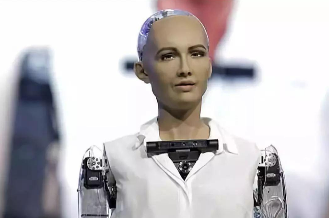 机器人索菲亚,曾宣称会摧毁人类,时隔多年如今怎么样了?