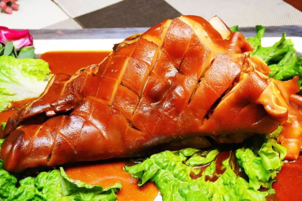 为什么中国人喜欢吃猪头肉?而不是牛头肉,羊头肉?答案