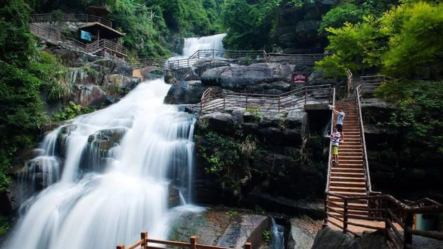 广东揭阳这条瀑布,壮观不亚于黄果树瀑布,距广州仅2小时车程