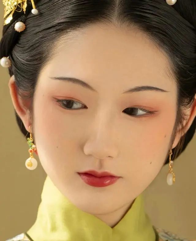 当各国妆容大集合,韩国妆绿茶,泰国妆搞笑,我最喜欢中国妆!
