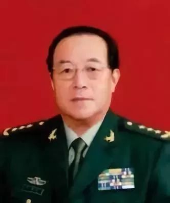 历任41军121师师长,广西军区司令员,广州军区副司令员,沈阳军区政委