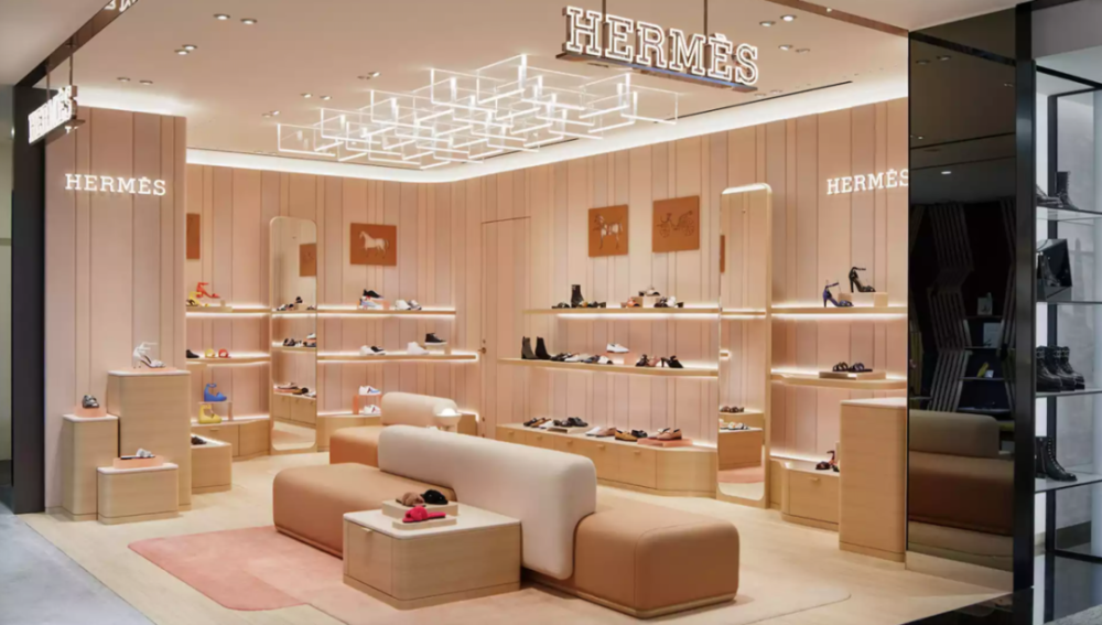 爱马仕在日本开设全球首家女鞋专卖店;欧舒丹暂时不会关闭香港门店