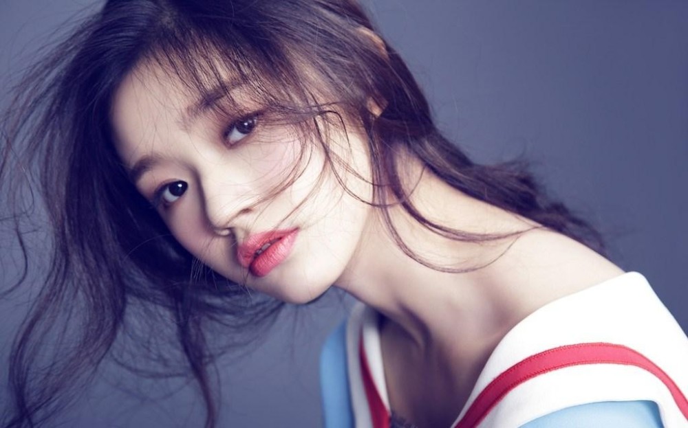 林允颜人中恋情被实锤 助理帮林允搬家,连狗都牵到颜人中家里了