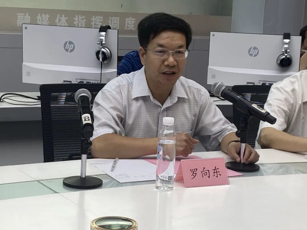 山西广播电视台党组成员,副总编辑罗庆东在讲话中表示,在建党百年的