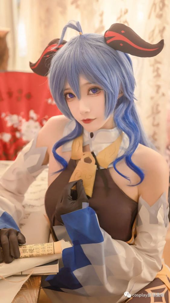 cos:二次元cos大赏原神甘雨@鬼狮