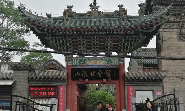 很快,吴凤翔就在权沈斋的带领下,来到了日军特务机关驻地山陕甘会馆