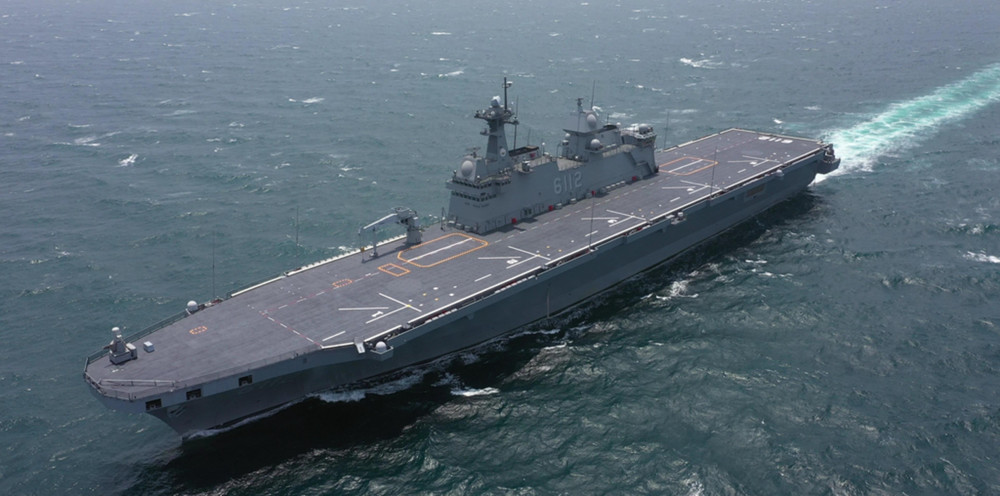 韩国第二艘两栖攻击舰"马罗岛"号正式服役,这是独岛级两栖攻击舰的二
