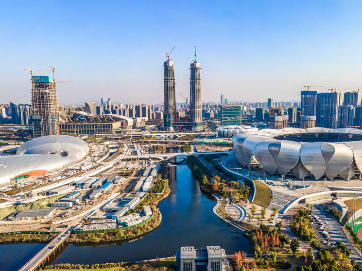 2022杭州亚运会场馆杭州奥体中心索乐图光导管项目完美竣工