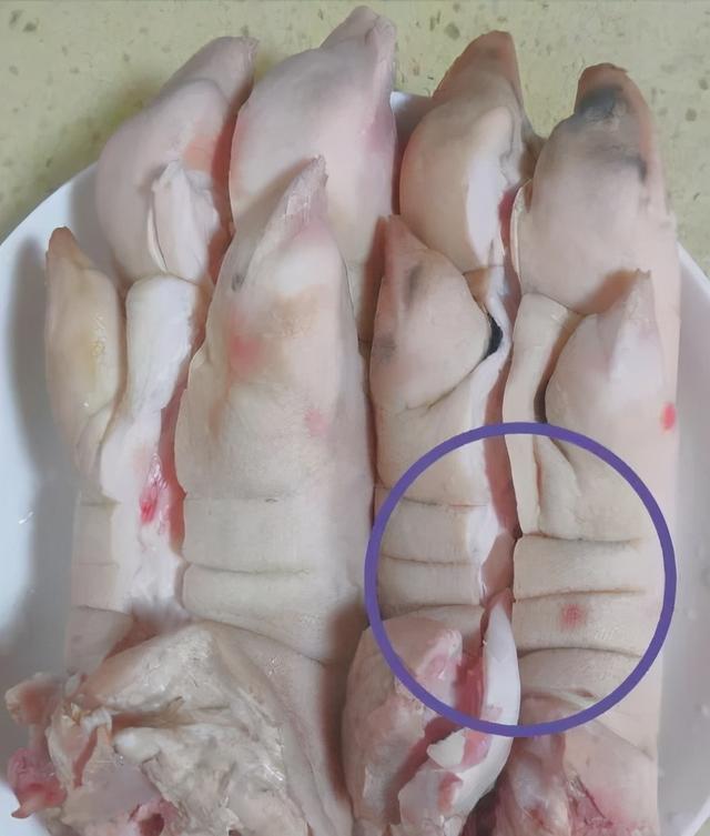 买猪蹄时,如何区分"前蹄"和"后蹄"?尤其这3种别买