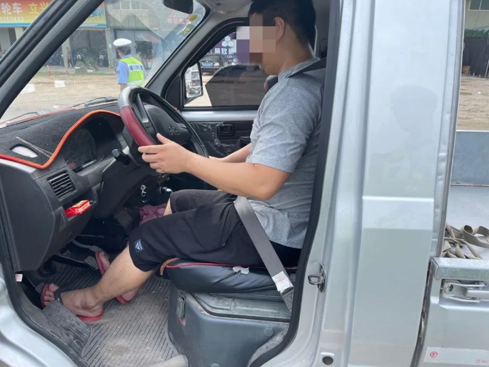 我为群众办实事|穿拖鞋开车?当心夏日"神器"变"隐形杀手"!