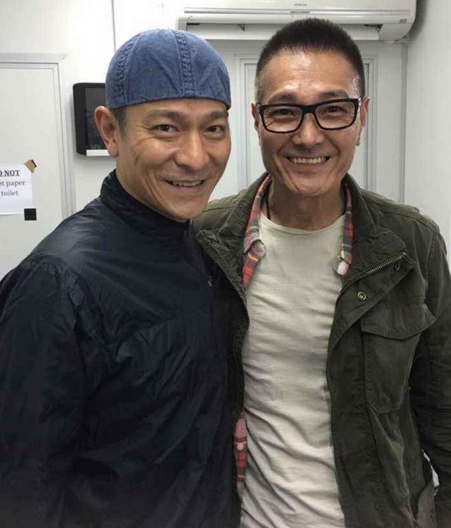 62岁卢惠光:跟成龙30年,却被给10万块开除,晚年靠棺材