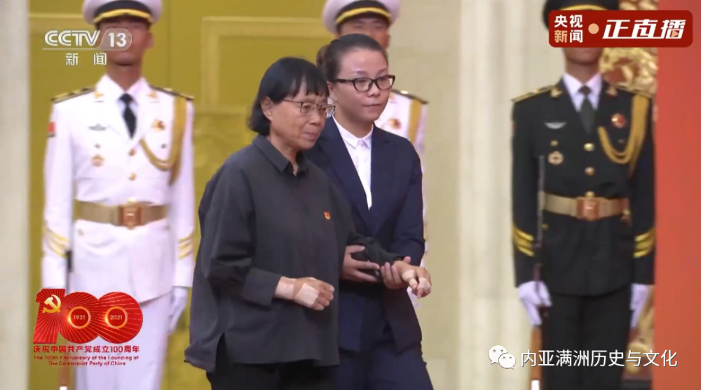 "七一勋章"获得者中的满族人张桂梅_腾讯新闻