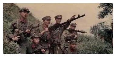湖北第一悍匪,为捉获他直接出动1500名武警,用火攻才