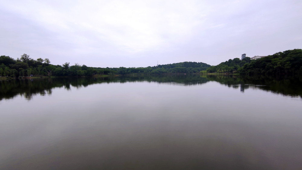 玩沙划船徒步登山的免费景点,德阳东湖山公园,你去过吗