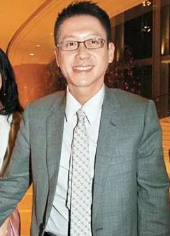 许晋亨的风流情史,46岁泡遍香港女明星,400亿家产光看却不能花_腾讯