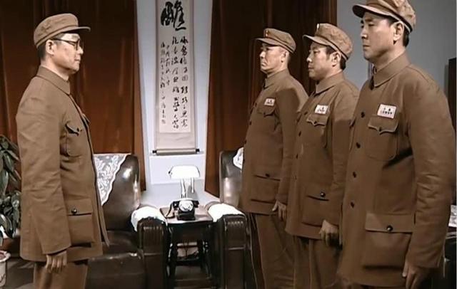 《亮剑》楚云飞88岁在台湾去世,临终前交代儿子2件事