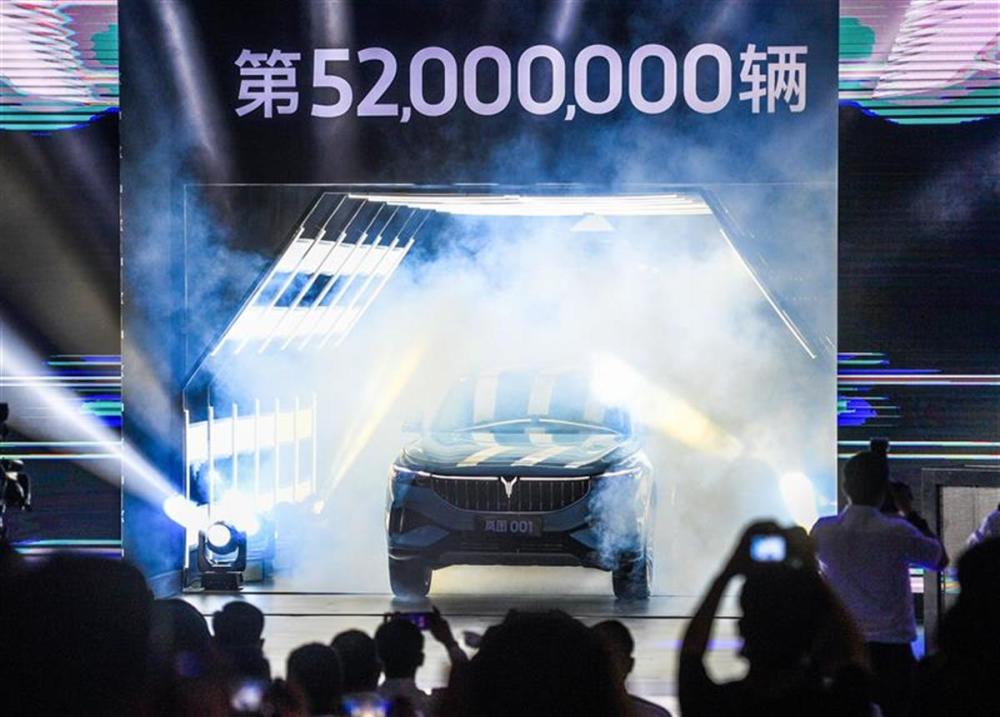 这也是东风公司旗下的高端新能源汽车——岚图free的第一台量产车