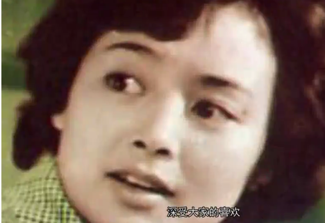 现实中的黄锦裳同样是十分的优秀,早在61年前她就已经考进北京电影