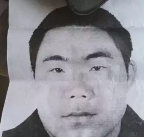 人物经历周永新,男,鞍山市宁远镇大阳气村人村民,身材不高,其貌不扬.