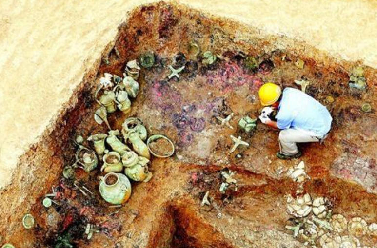 西安出土9岁女童墓,珍贵陪葬品不计其数,她的身份大有