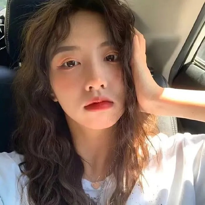 ins温柔风女生头像