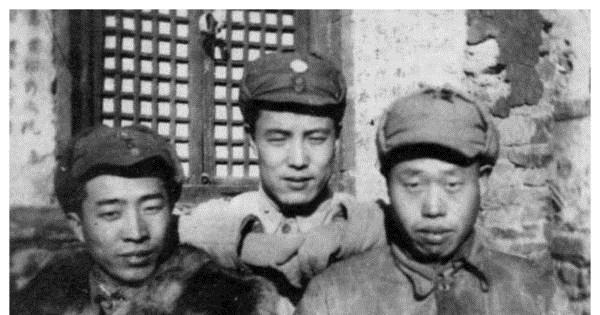 他是开国中将参谋长,因杀害妻子被枪决,后来杨成武替他抚养女儿
