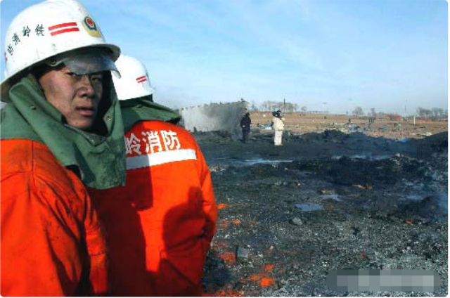 其实12月初的时候辽宁省铁岭市昌图县的有关部门才刚刚到鞭炮厂内