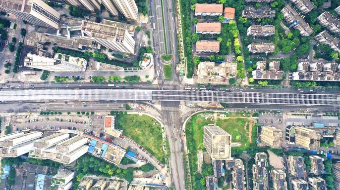 武汉友谊大道秦园路高架桥通车