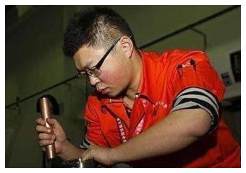 10年前高考660分考进北大的周浩,放弃北大去读技校,现在怎样了