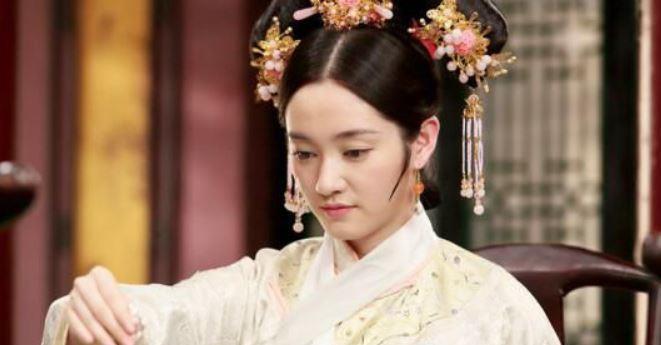她本是下等宫女,却成为皇帝挚爱之人,还生下著名的 "八贤王"