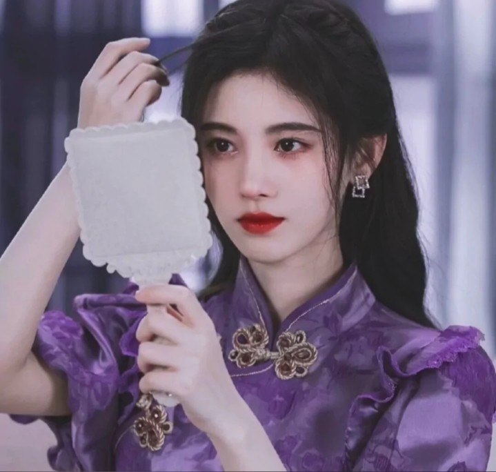 鞠婧祎的图片