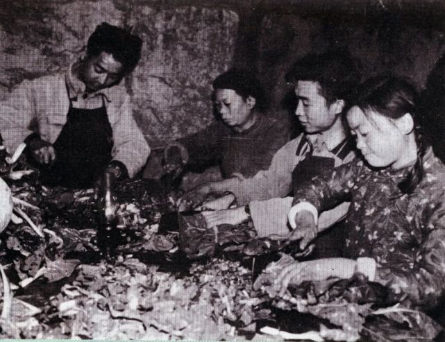 【庆祝建党百年】这些老照片里,充满人间烟火味