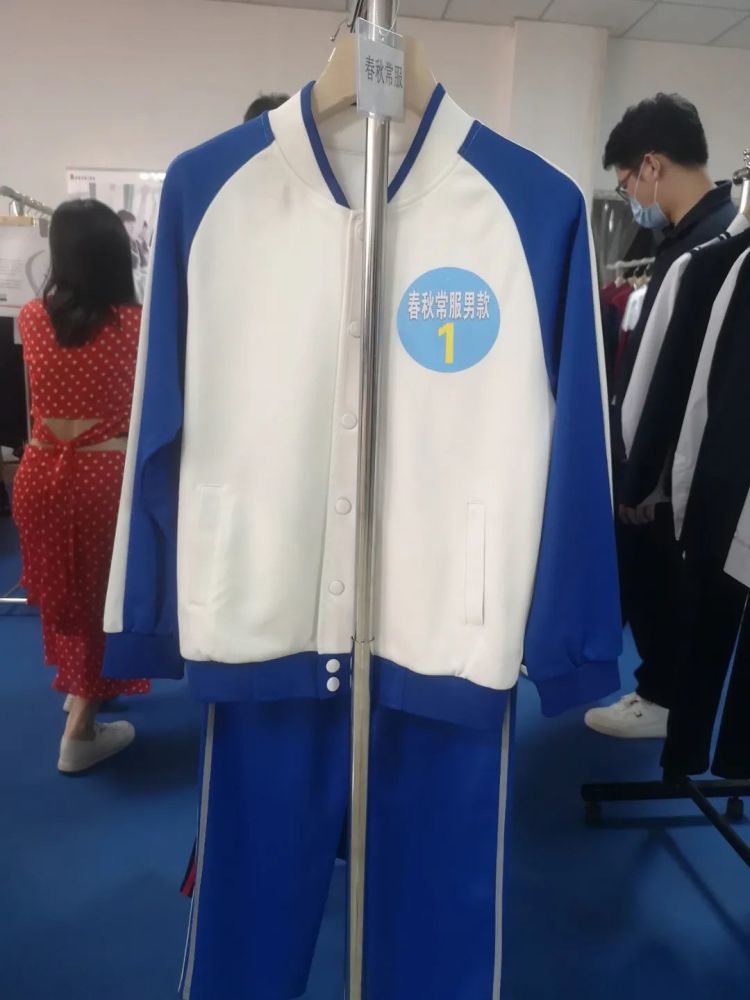 先睹为快|芗城区中小学校服要变了!你喜欢哪一款