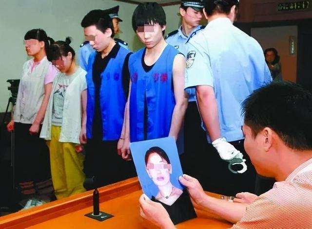 14年前北京虐杀妇女案:女子被4青年虐待1小时致死,只因无聊