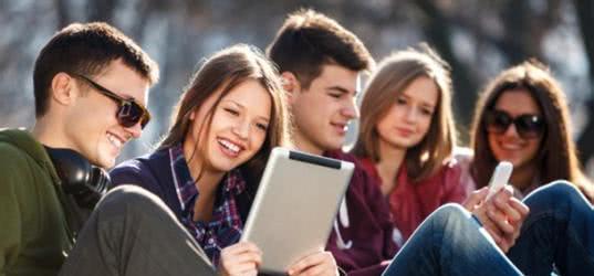 梦见自己和兄弟姐妹被人追杀，家庭纽带与心理防御的深层解析